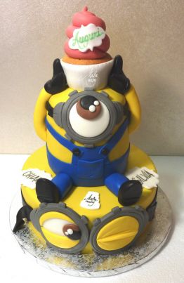 Cake Design Bambini Minions Torta A Piani