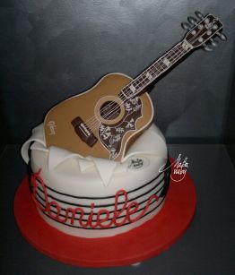 Cake Design Feste Scolpite Chitarra